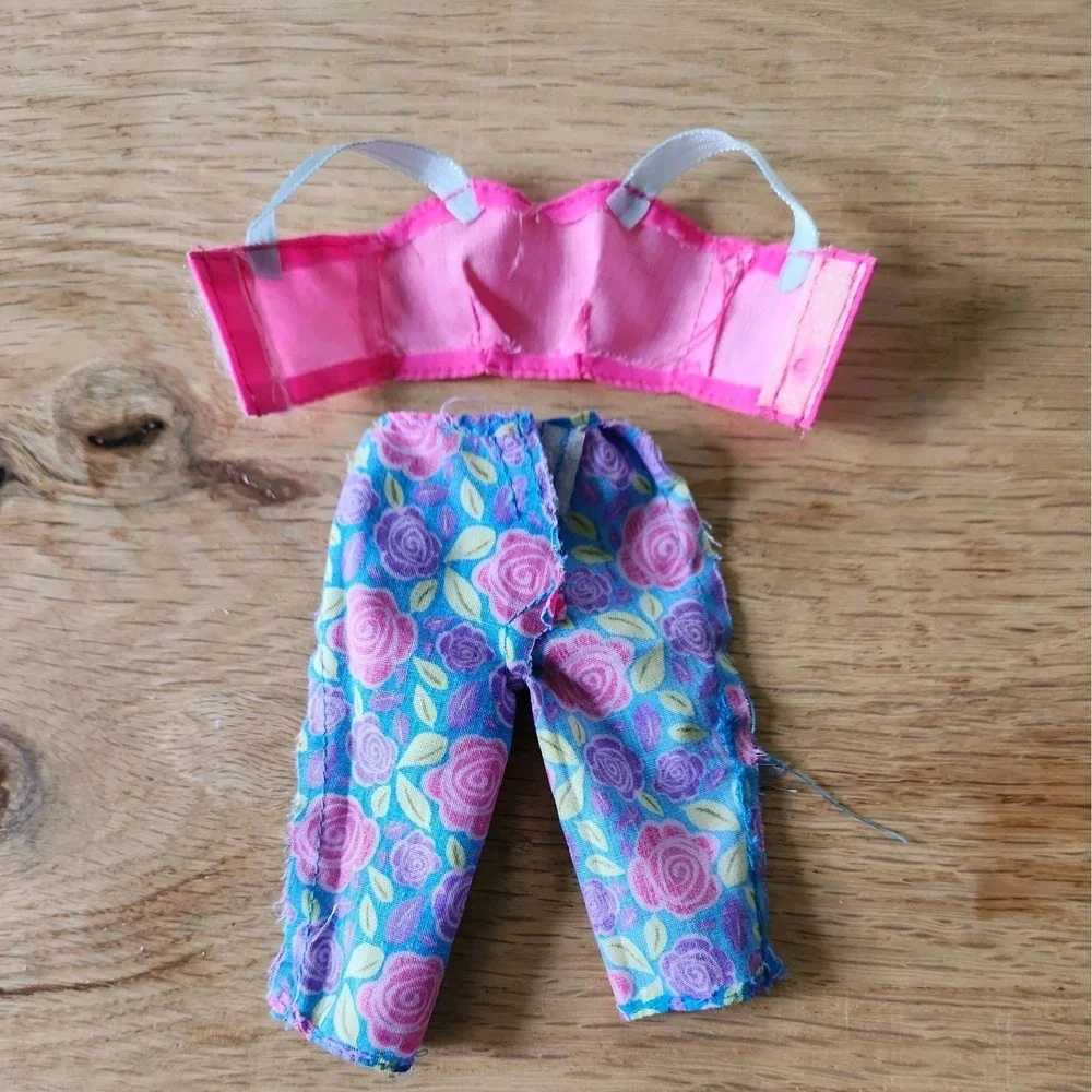 Pink & Purple Flower Print on Blue Capris Outfit Neon Pink Top Genuine‎ BARBIE
